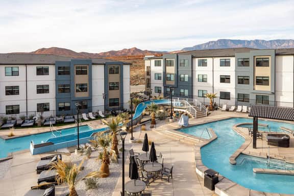 Luxury Zion Retreat • Resort Pool + Lazy River